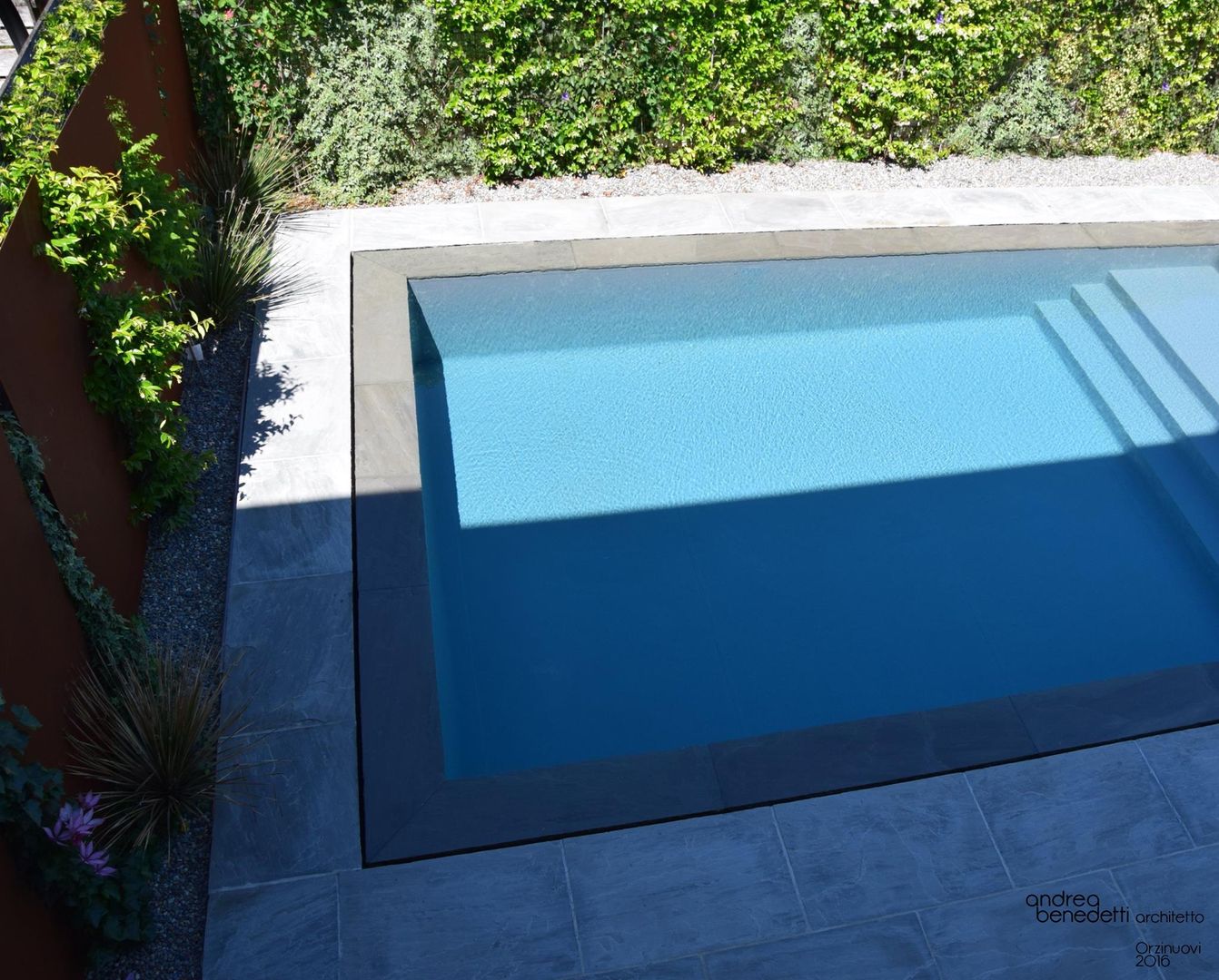 Pool & Garden LTAB/LAB STUDIO Piscina moderna