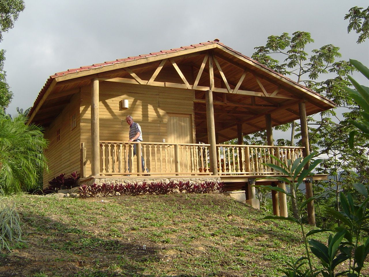 ALGUNAS DE NUESTRAS CONSTRUCCIONES REALIZADAS, Casas y cabañas de Madera -GRUPO CONSTRUCTOR RIO DORADO (MRD-TADPYC) Casas y cabañas de Madera -GRUPO CONSTRUCTOR RIO DORADO (MRD-TADPYC) Houses