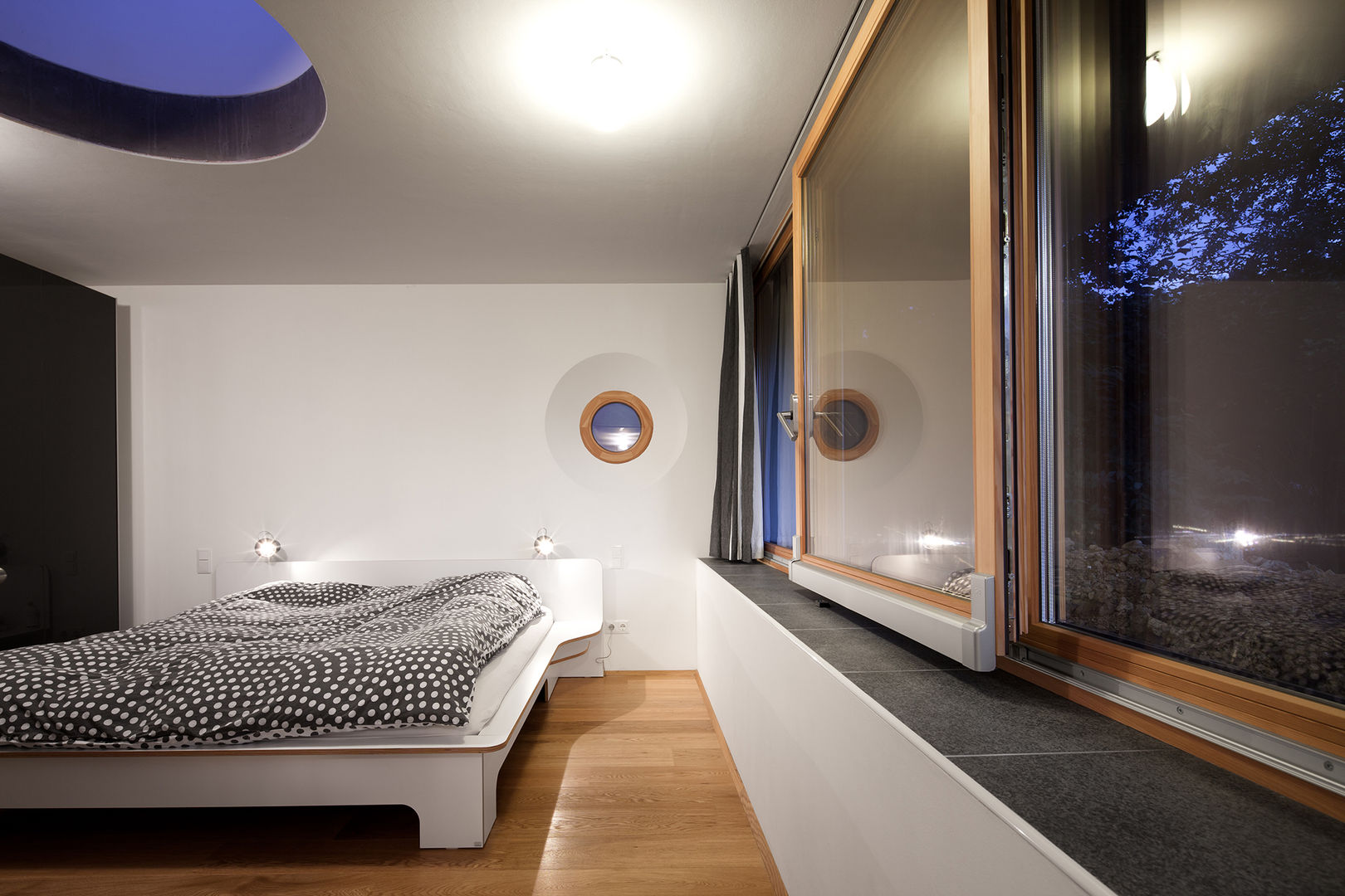 Haus SD, illichmann-architecture illichmann-architecture Modern style bedroom