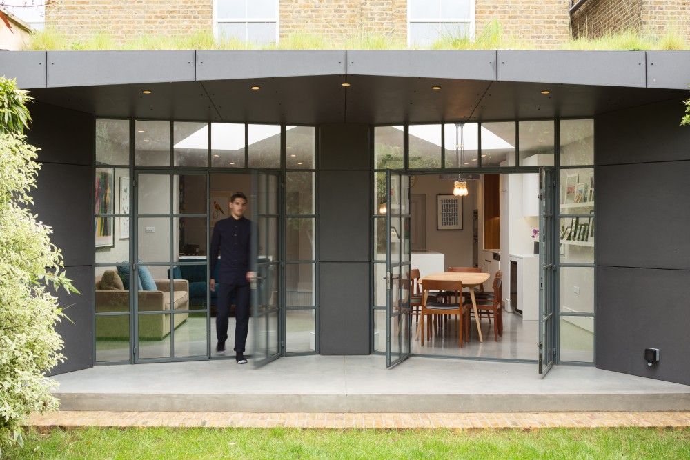 Patio Fraher and Findlay Сад crittall doors,glass doors,glass walls,patio,living roof,grasses,eco roof,polished concrete,open living,dining room,lving room,garden