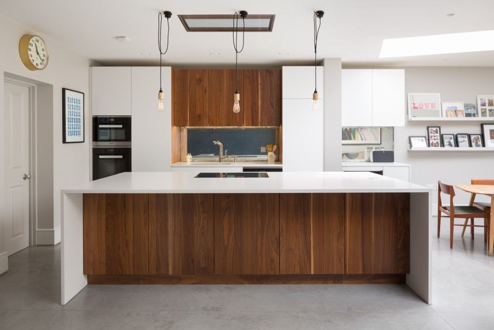 Kitchen Fraher and Findlay 모던스타일 주방 natural wood,polished concrete,kitchen,pendant lighting,cooking island,open living,light wells,natural light,white kitchen