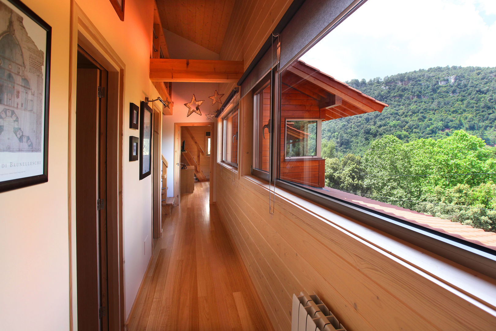 RUSTICASA | Casa em La Garriga | Barcelona, RUSTICASA RUSTICASA Rustic style corridor, hallway & stairs Wood Wood effect