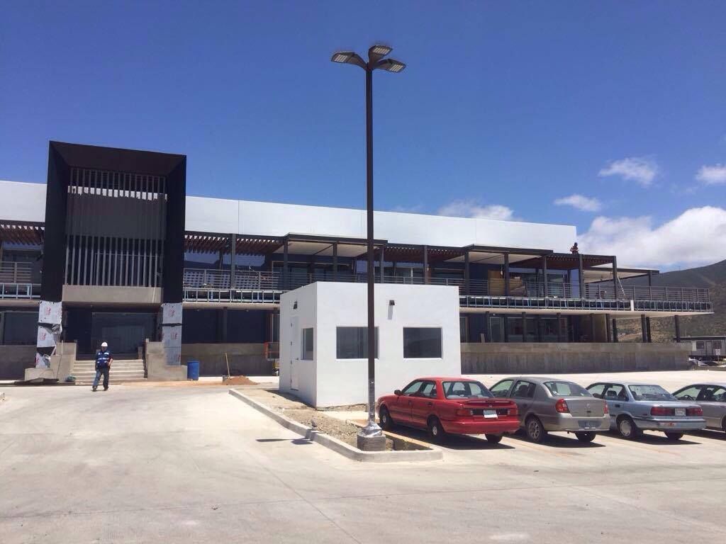 Montaje estructural, CHDC Arquitectura CHDC Arquitectura Industrial style balcony, veranda & terrace Iron/Steel