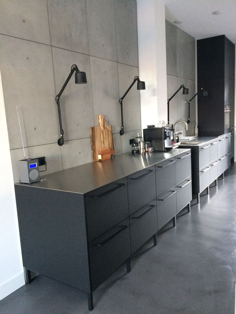 Betonnen keuken achterwand panelen, ConcreetDesign BV ConcreetDesign BV Nhà bếp phong cách tối giản Bê tông Bench tops