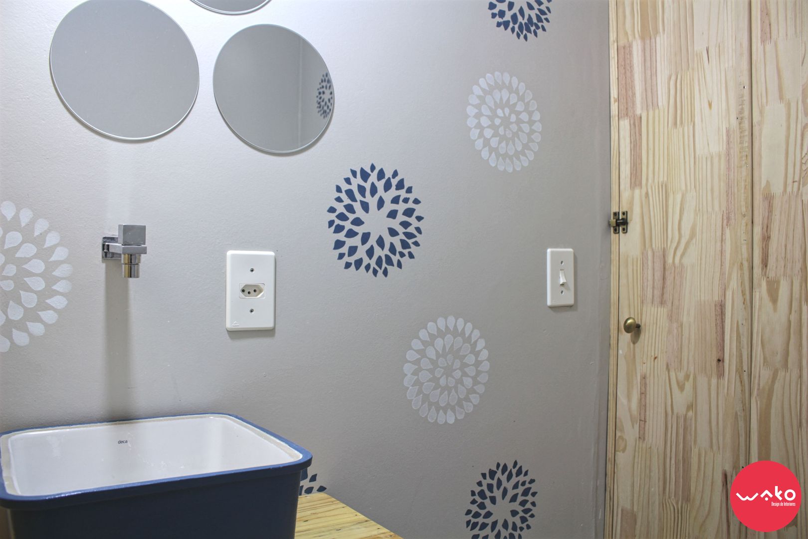 Lavabo Wako Di WAKO Design de Interiores Banheiros ecléticos