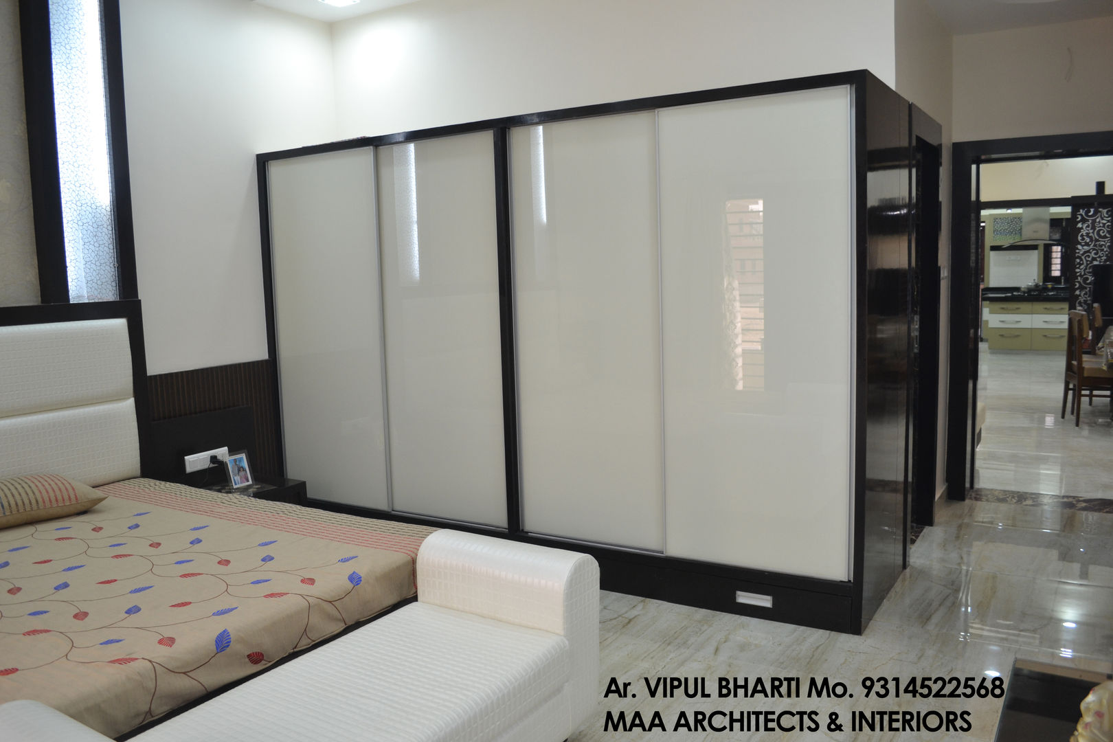 Prem Chelani ji, MAA ARCHITECTS & INTERIOR DESIGNERS MAA ARCHITECTS & INTERIOR DESIGNERS Modern style bedroom