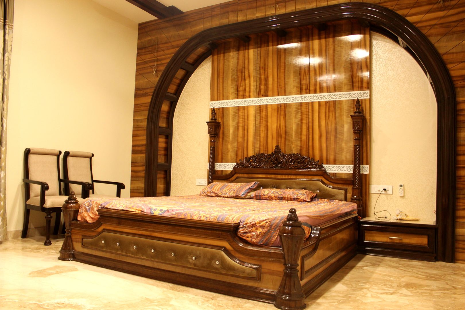 Master bedroom SA Architects Classic style bedroom Wood Wood effect Beds & headboards