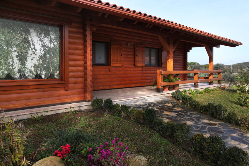 Casa no Sardoal, RUSTICASA RUSTICASA Chalés e casas de madeira Madeira maciça Multi colorido