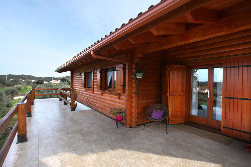 Casa no Sardoal, RUSTICASA RUSTICASA Chalés e casas de madeira Madeira maciça Multi colorido