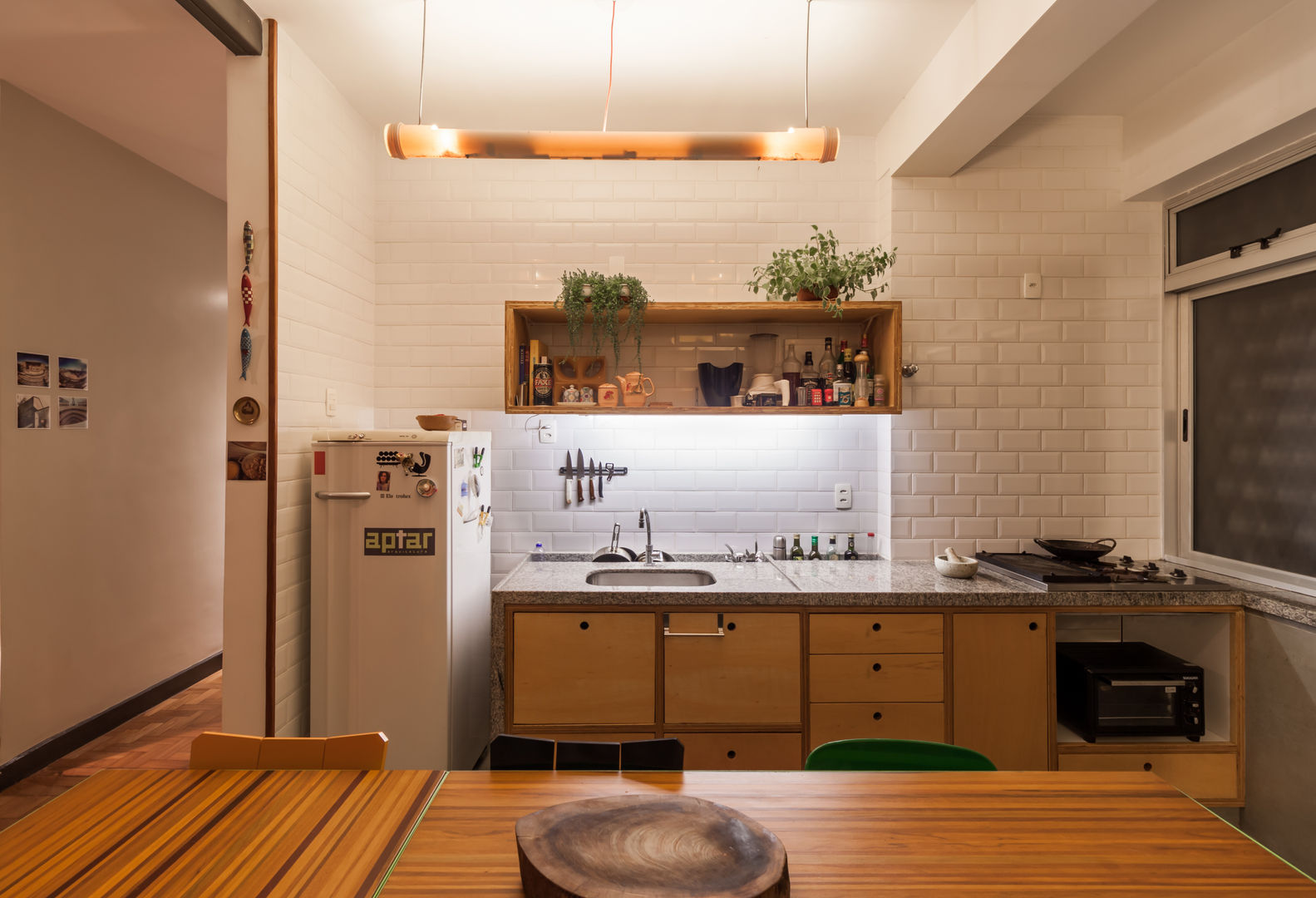 Apartamento no bairro Santo Antônio, Aptar Arquitetura Aptar Arquitetura Cucina in stile industriale Legno composito Trasparente