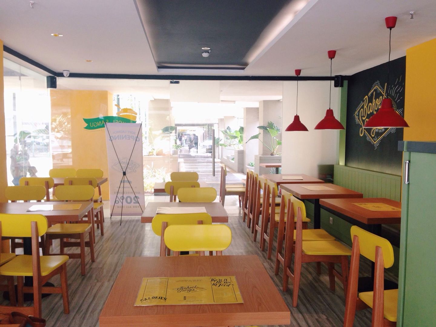 Bakoel Sangu Cafe & Bistro, RANAH RANAH مساحات تجارية مطاعم