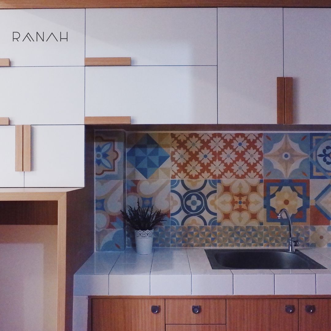 Studio Apartment - Margonda Residence 2, RANAH RANAH 現代廚房設計點子、靈感&圖片