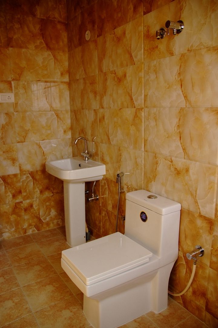 homify Baños asiáticos Plástico