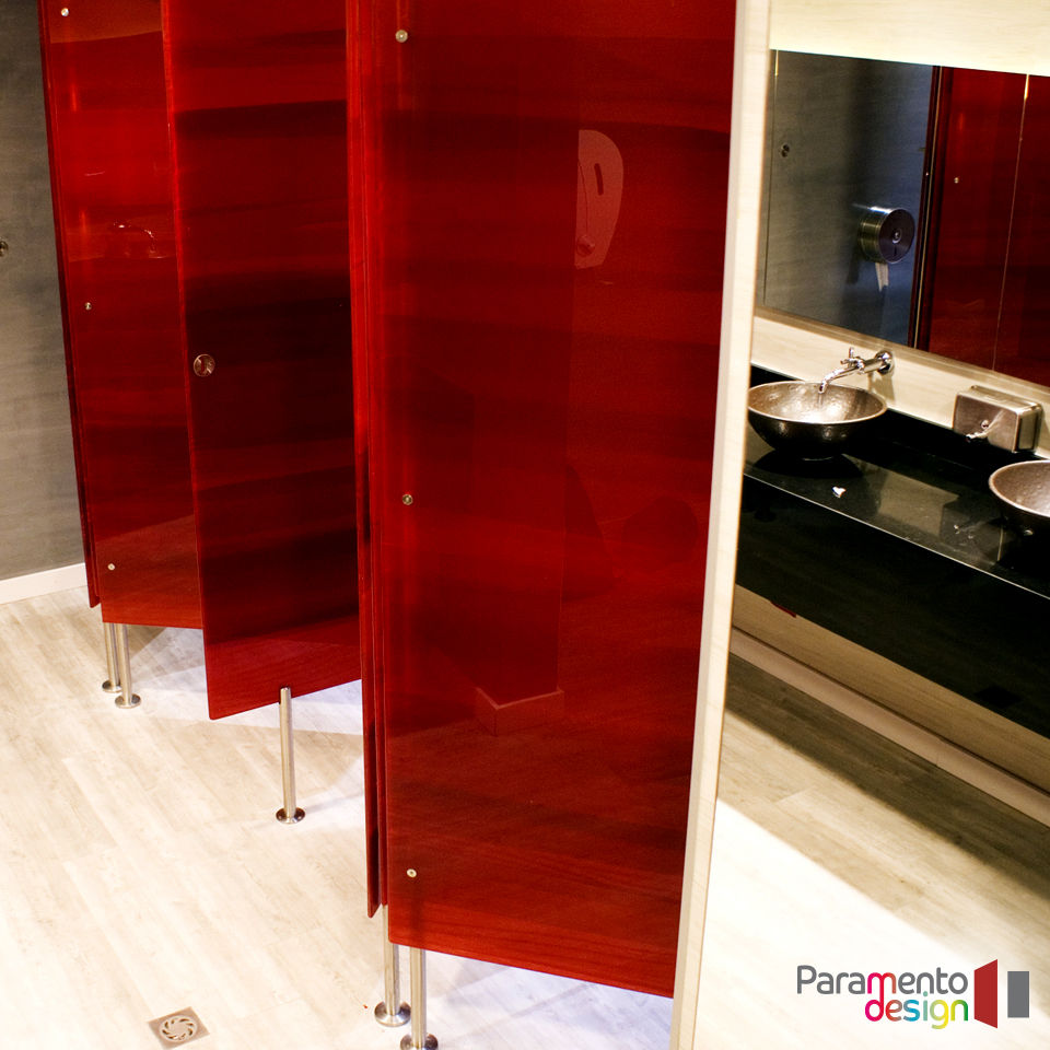 Diseños con láminas de acrílico en espacios interiores, Paramento Design Paramento Design Modern bathroom