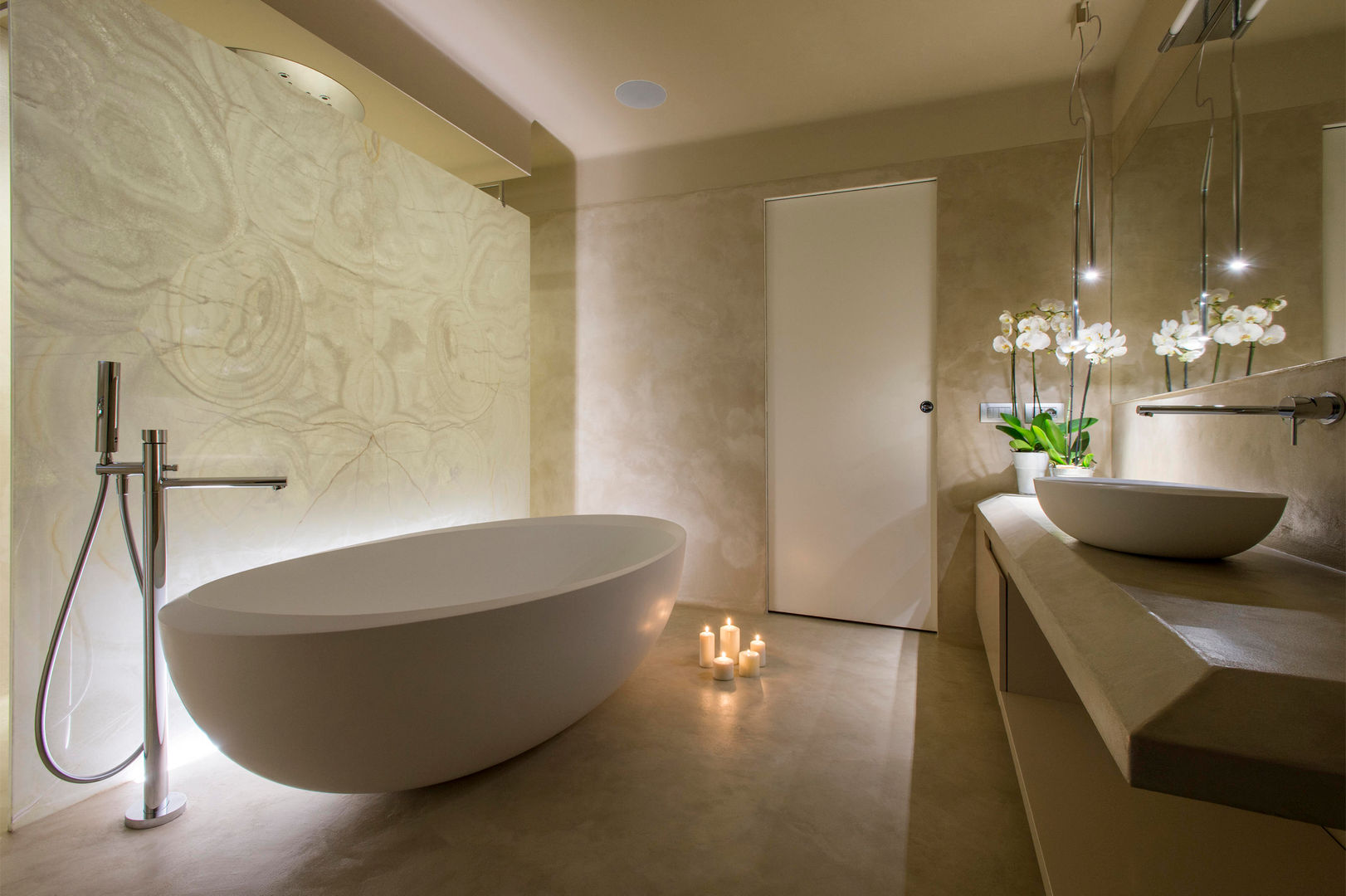 Sala da bagno con doccia Spa Archifacturing Spa moderna Cemento spa,vasca centro stanza,sala da bagno,cemento decorativo,doccia walk in