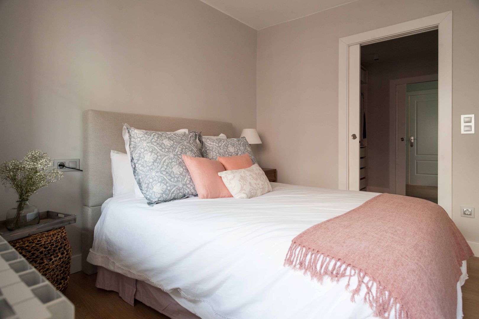 Un pasillo donde vivir, Espacio Sutil Espacio Sutil Camera da letto in stile scandinavo