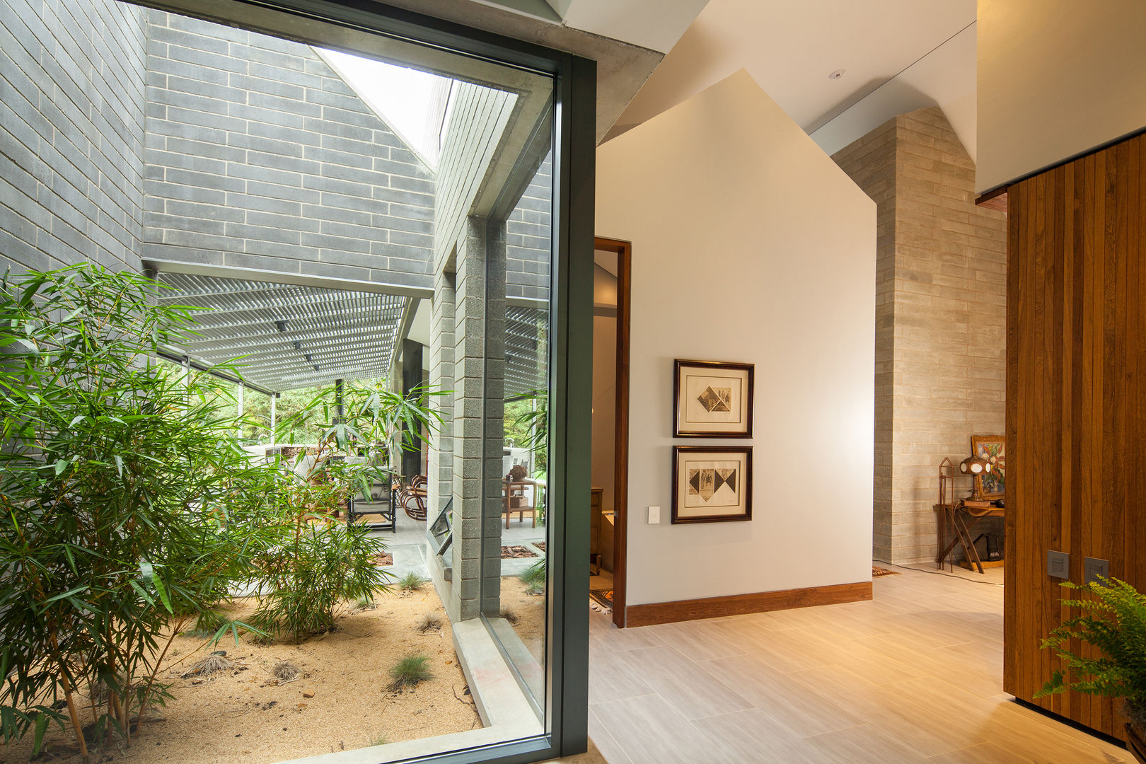 Casa La Querencia, toroposada arquitectos sas toroposada arquitectos sas Industriële tuinen