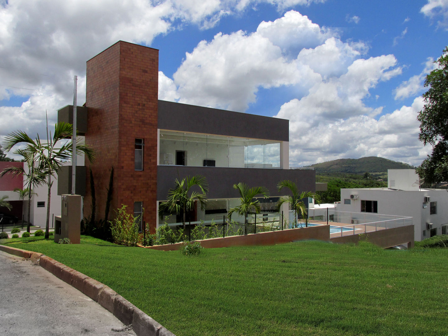 CASA APPMG, Mutabile Arquitetura Mutabile Arquitetura Maisons modernes