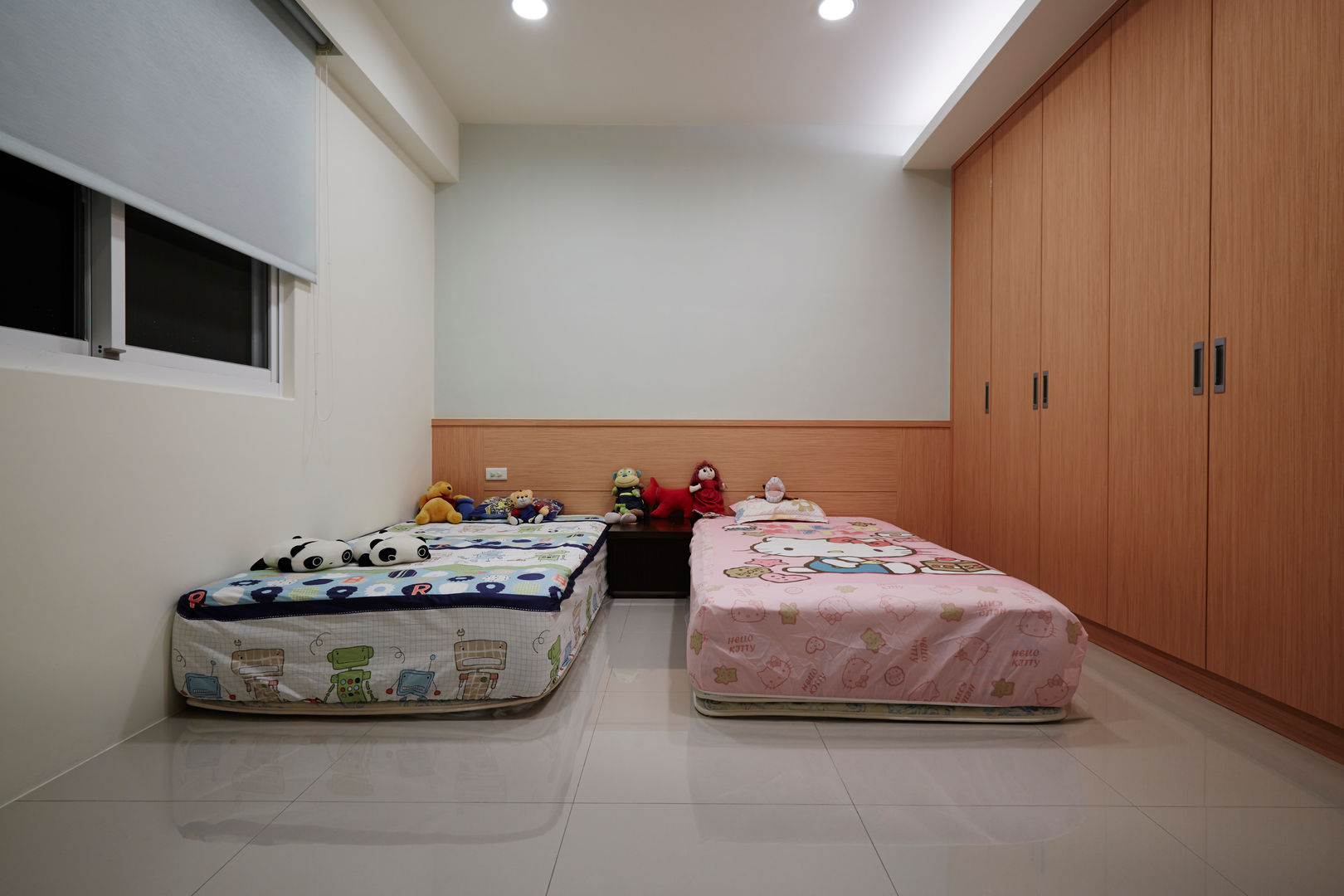 簡單的收納，重點是保留寬闊的活動空間 homify Nursery/kid’s room Wood Wood effect