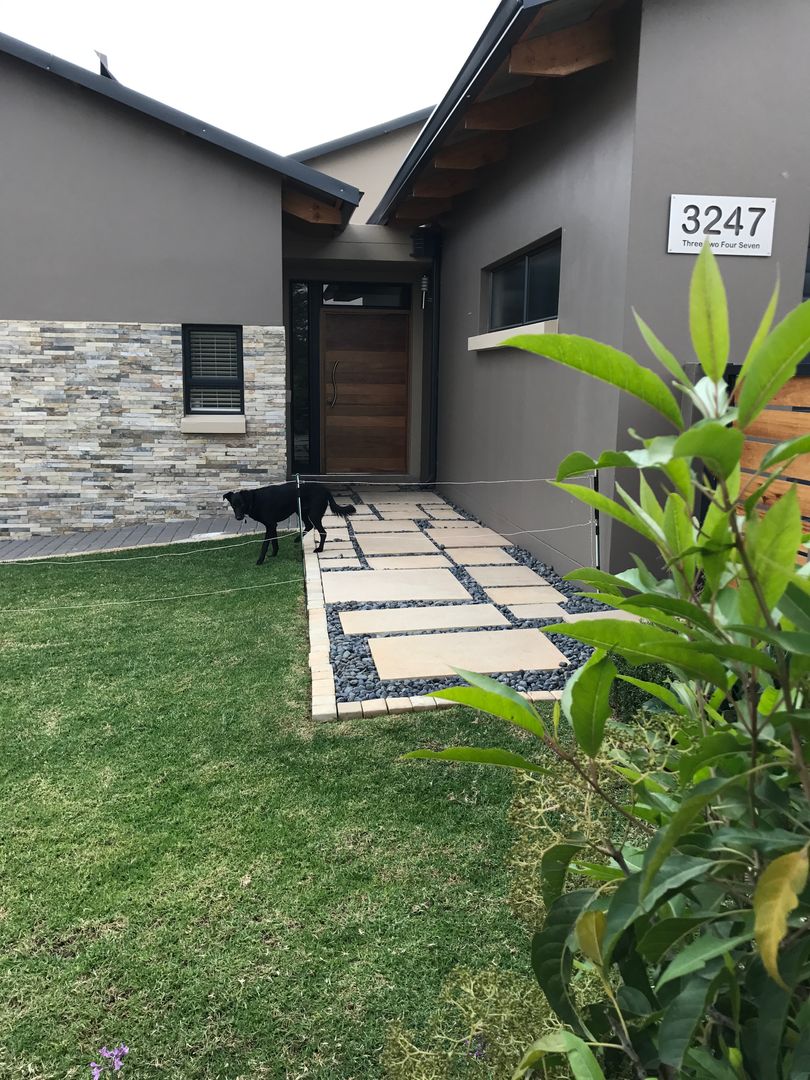 front entrance walkway Acton Gardens Country style garden