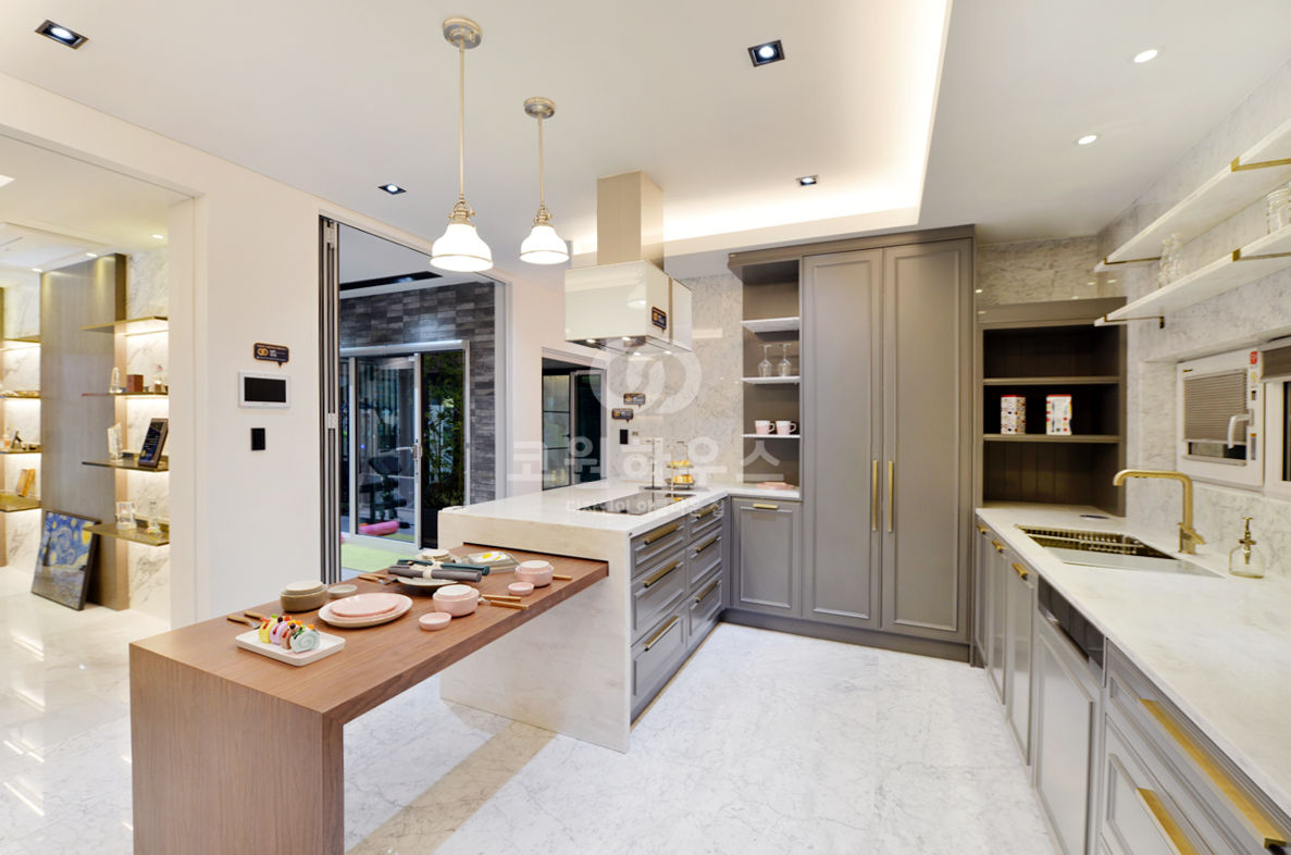 homify Modern style kitchen