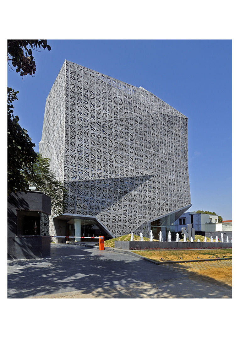 72 SCREENS, SANJAY PURI ARCHITECTS SANJAY PURI ARCHITECTS Commercial spaces Office buildings