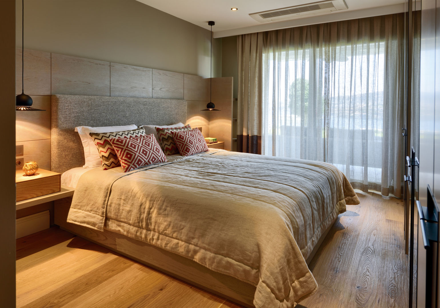 GUNDOGAN SUMMER HOUSE Esra Kazmirci Mimarlik Modern style bedroom