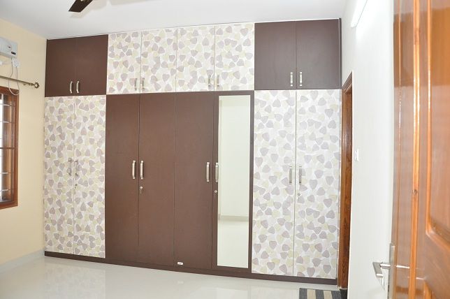 Wooden Cupboard Online Shopping homify Asian style bedroom Plywood