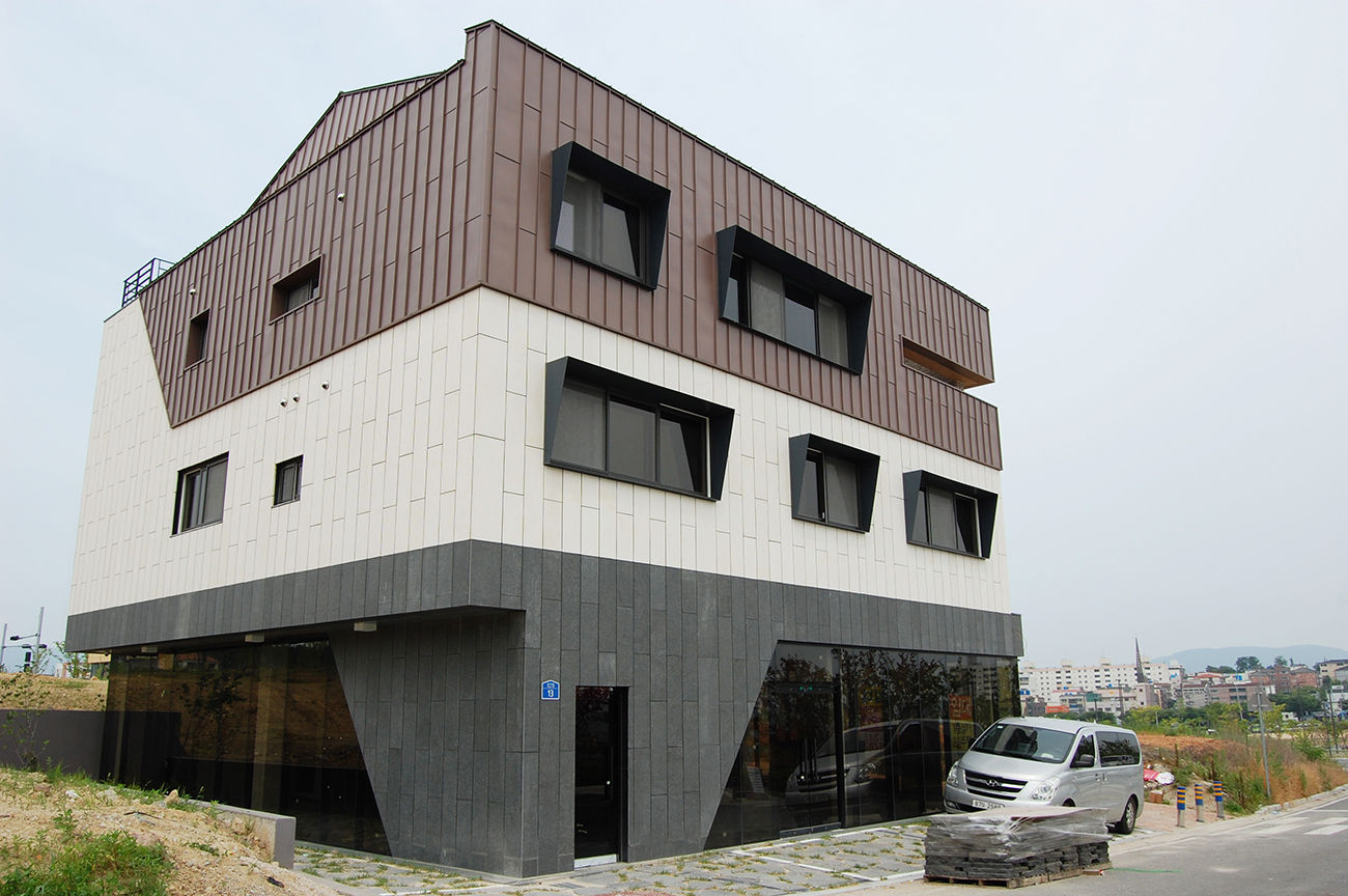 어라운드93_울산시 중구 약사동 430-3 상가주택, AAG architecten AAG architecten Дома в стиле модерн