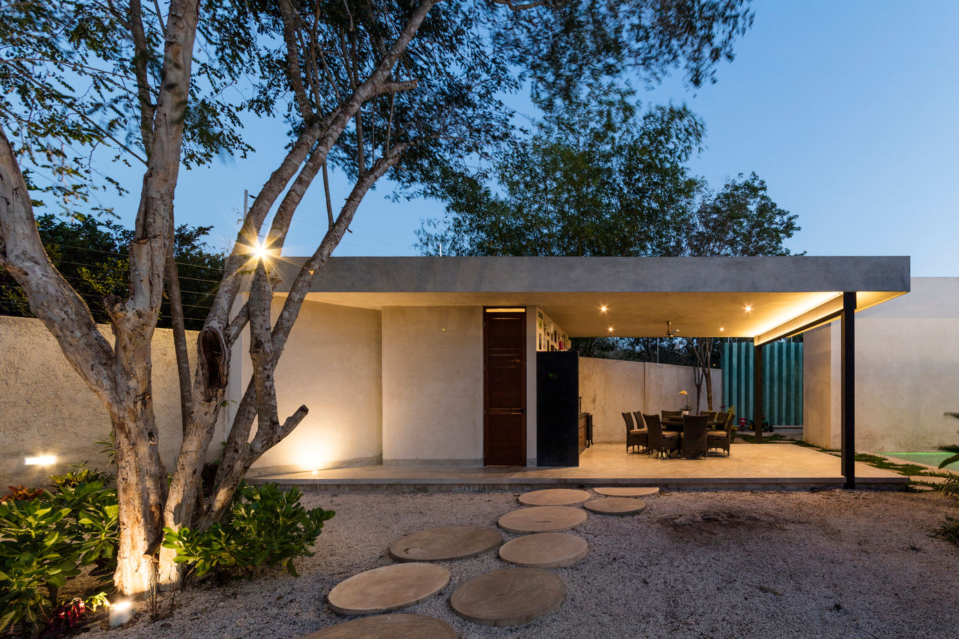 Casa Canto Cholul, Taller Estilo Arquitectura Taller Estilo Arquitectura Paredes y suelos de estilo moderno