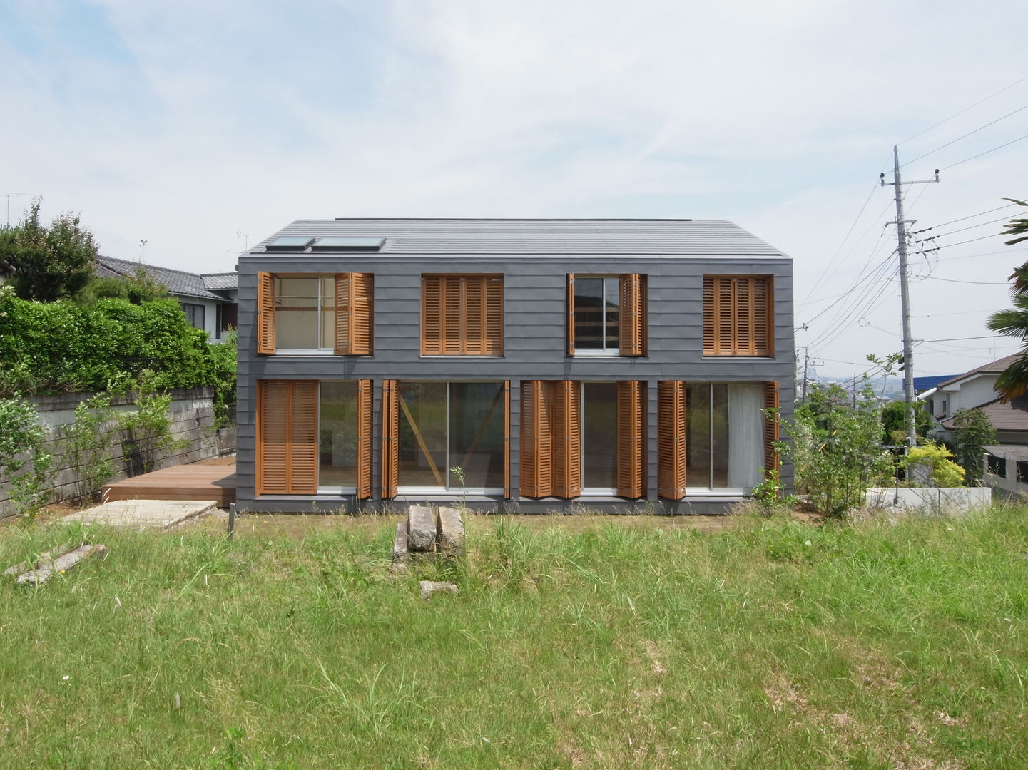 桜ヶ丘の住宅, 有田佳生建築設計事務所 有田佳生建築設計事務所 工場,空,建物,窓,雲,土地区画,家,木,木,農村地域