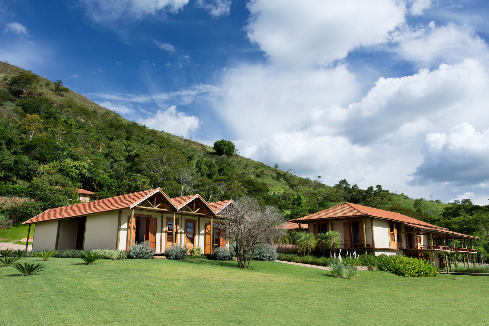 Fazenda Nascente, Gisele Taranto Arquitetura Gisele Taranto Arquitetura Casas de estilo rural