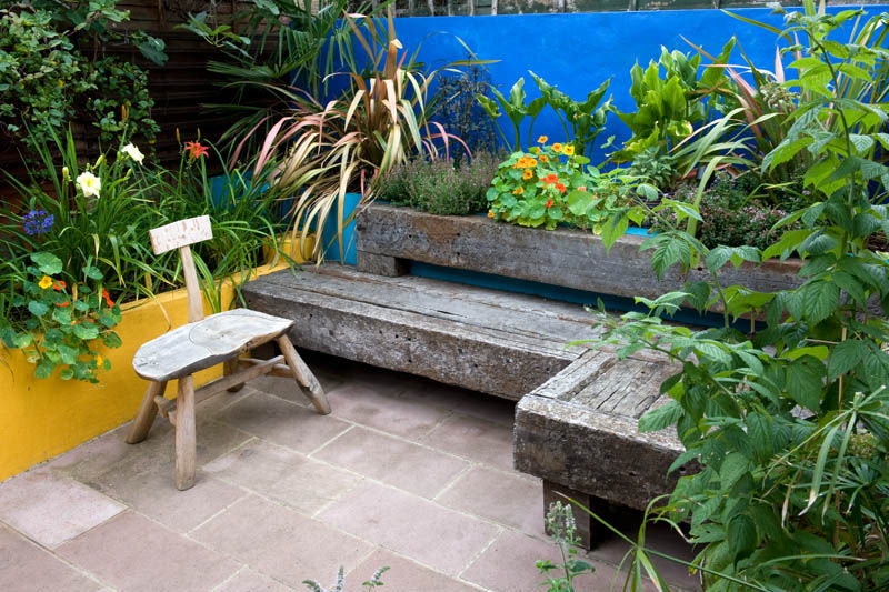 Railway Sleeper Garden Bench Earth Designs Mediterranean style garden Wood Wood effect Furniture