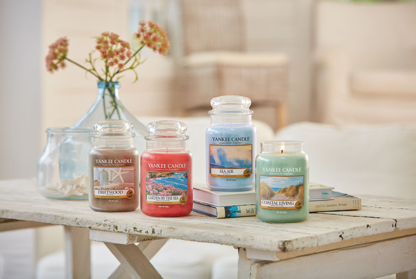 Coastal Living Kollektion Spirig Kerzen AG Yankee Candle Switzerland Moderne Wohnzimmer Accessoires und Dekoration