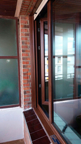 Cambio de ventanas en un piso en Getxo - Bizkaia, Soluvent Window Solutions Soluvent Window Solutions モダンな 窓&ドア ガラス