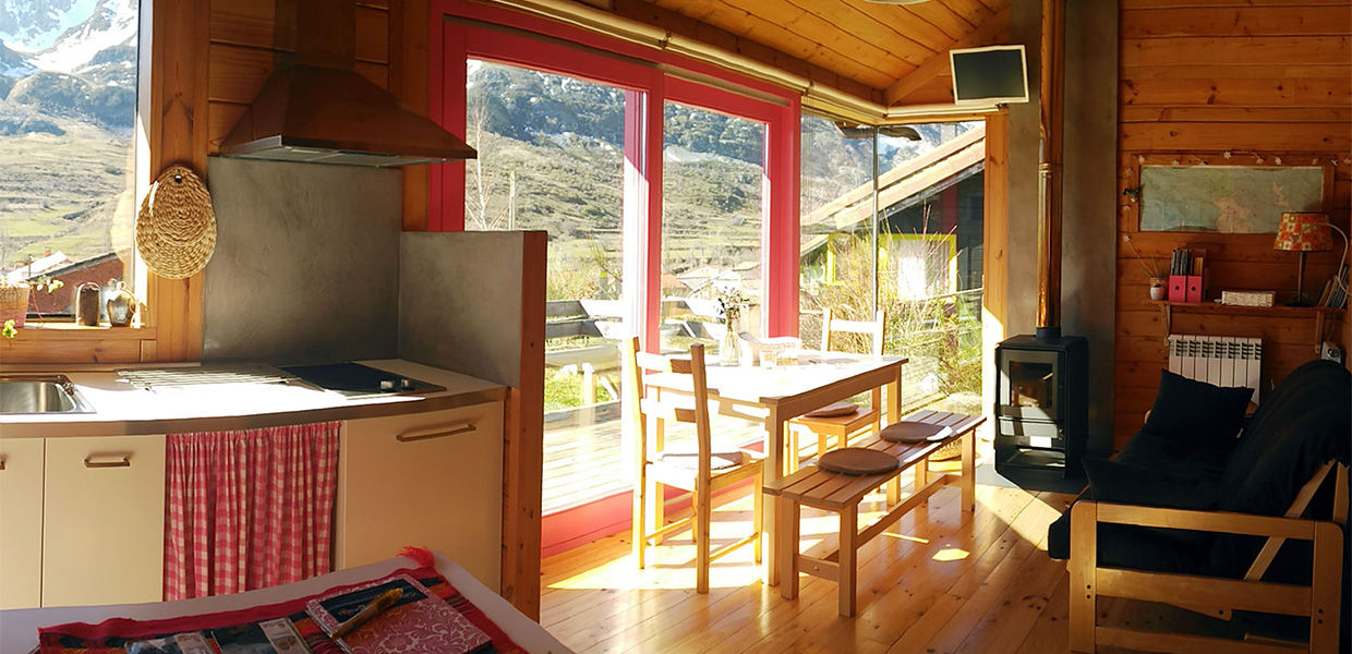 RUSTICASA | Cabañas Patagónicas | Outono, RUSTICASA RUSTICASA Commercial spaces Solid Wood Multicolored Hotels