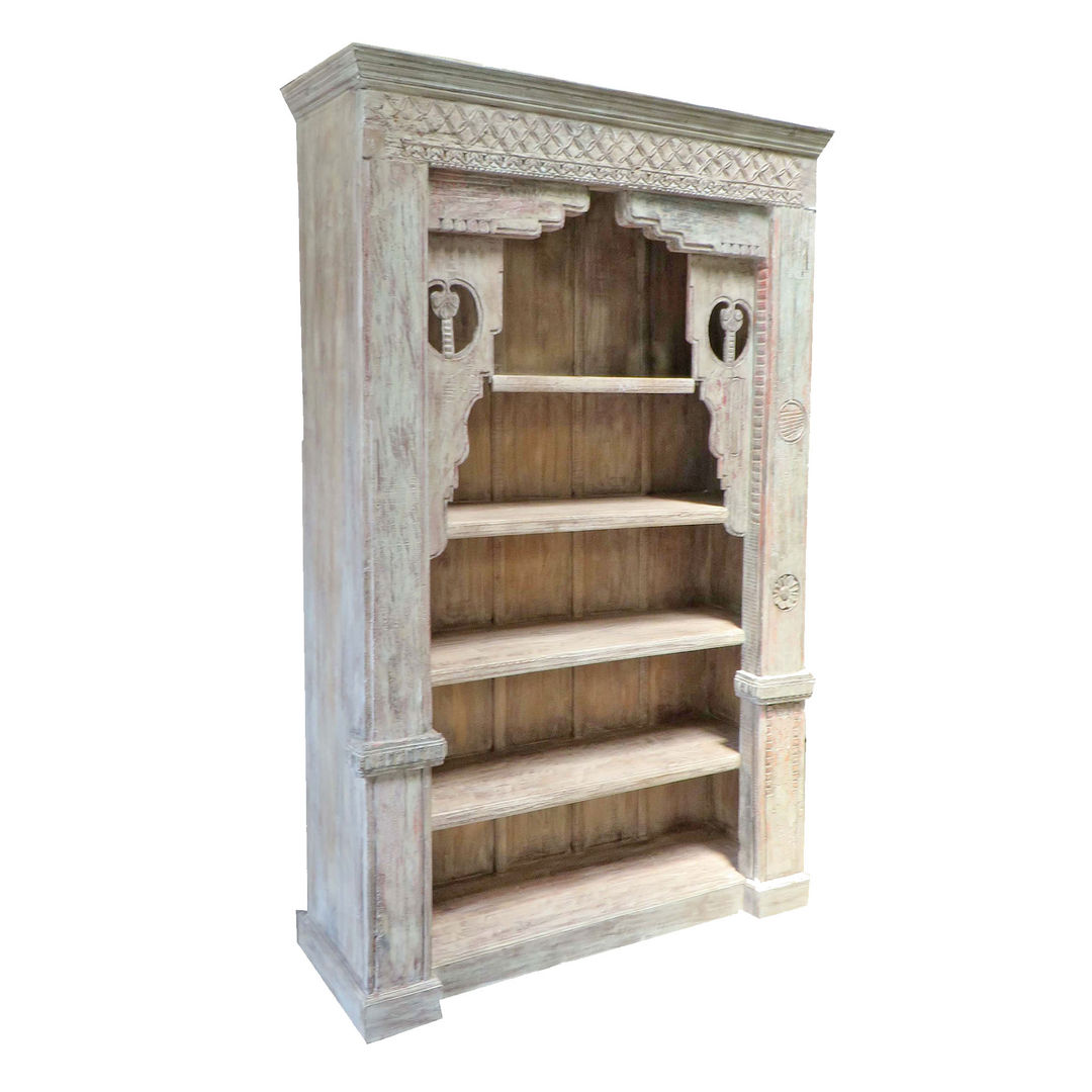 Möbel mit Charakter: Patina und Pastell, Guru-Shop Guru-Shop Living room Wood Wood effect Shelves