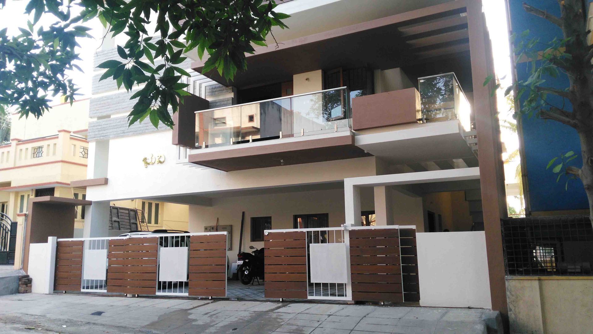 Mr. Swamy's residence at RR nagar, SAHHA architecture & interiors SAHHA architecture & interiors Casas modernas