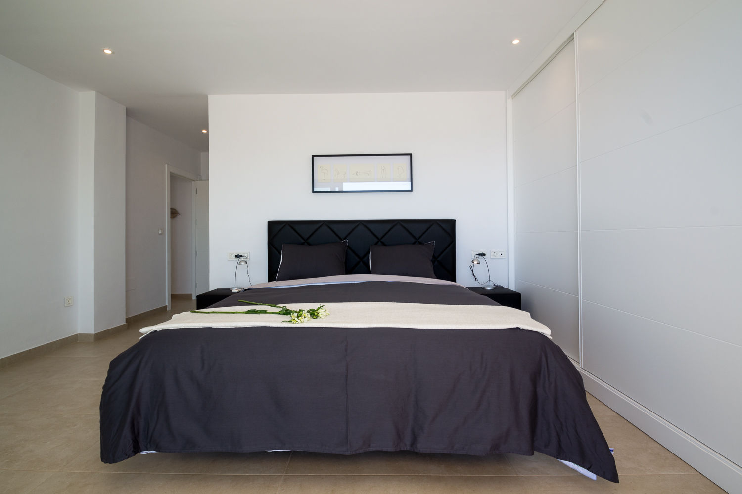 Dormitorio Home & Haus | Home Staging & Fotografía Dormitorios de estilo minimalista homestaging,fotografía,dormitorio,espacios abiertos,lujo,vacaciones