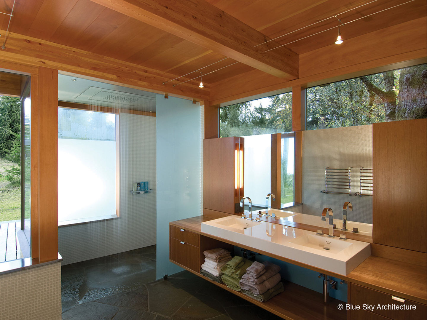 Miracle Beach House, Helliwell + Smith • Blue Sky Architecture Helliwell + Smith • Blue Sky Architecture Modern bathroom Tap,Sink,Property,Plumbing fixture,Window,Countertop,Building,Cabinetry,Wood,Fixture