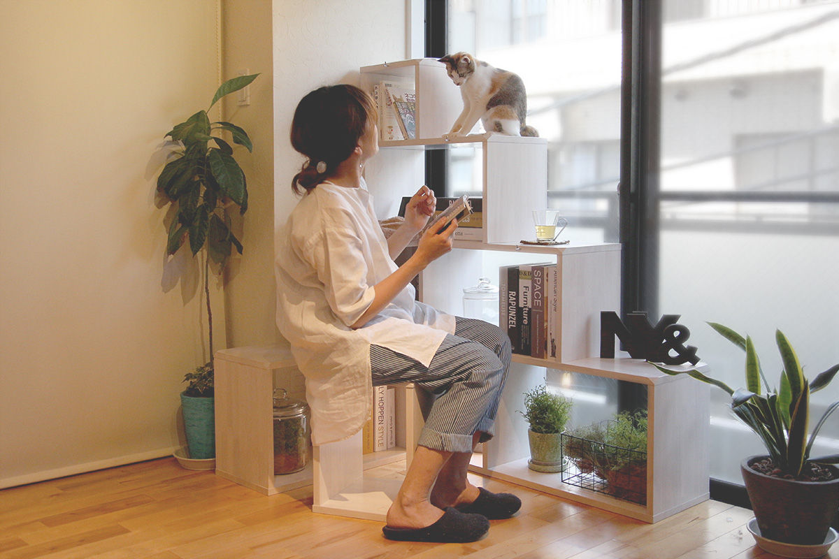 NYAND SHELF <ROOT> - Furniture for Cats and Humans -, 一級建築士事務所アンドロッジ 一級建築士事務所アンドロッジ Phòng học/văn phòng phong cách hiện đại Cupboards & shelving