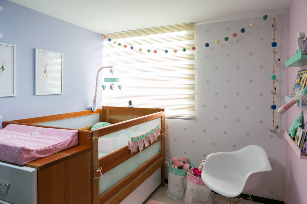 Cuarto de Sofia, Little One Little One Nursery/kid’s room