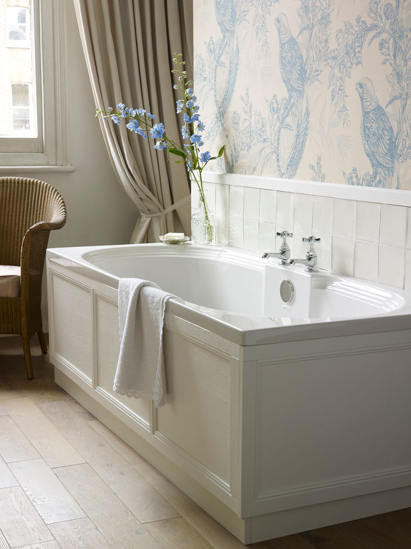 Dorchester fitted bath Heritage Bathrooms クラシックスタイルの お風呂・バスルーム Dorchester,Fitted bath