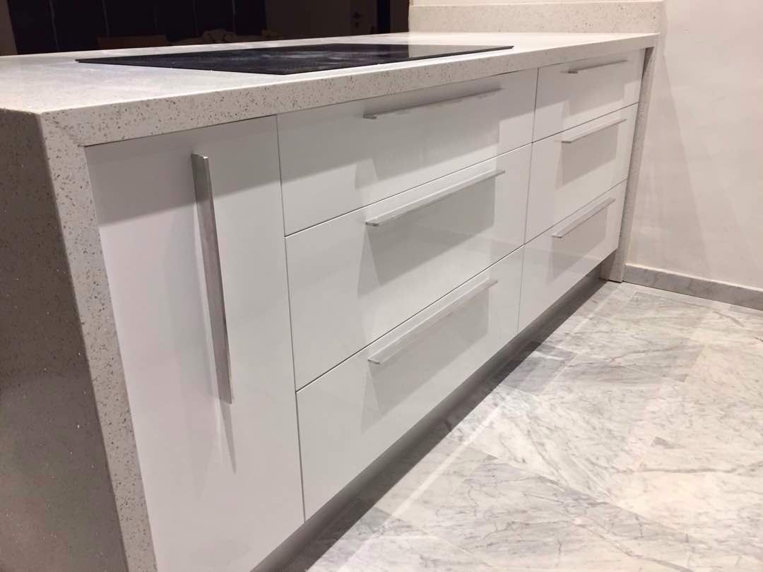 Produccion e Instalacion de Tope, La Alameda, Caracas, Grupo Madea Grupo Madea Dapur Minimalis Kuarsa Bench tops