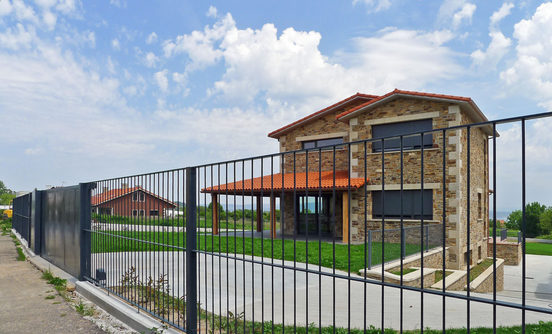 Vivienda en Veigue, AD+ arquitectura AD+ arquitectura Casas de estilo rústico Piedra