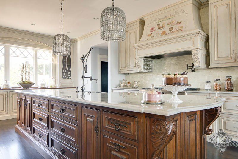 Chic Kitchen & Bath, Kellie Burke Interiors Kellie Burke Interiors Nhà bếp phong cách kinh điển