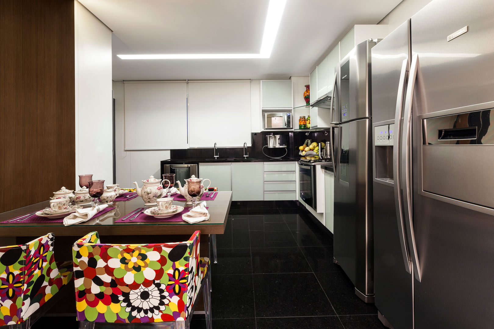 Apartamento luxo, Home projetos Home projetos Кухня в стиле модерн