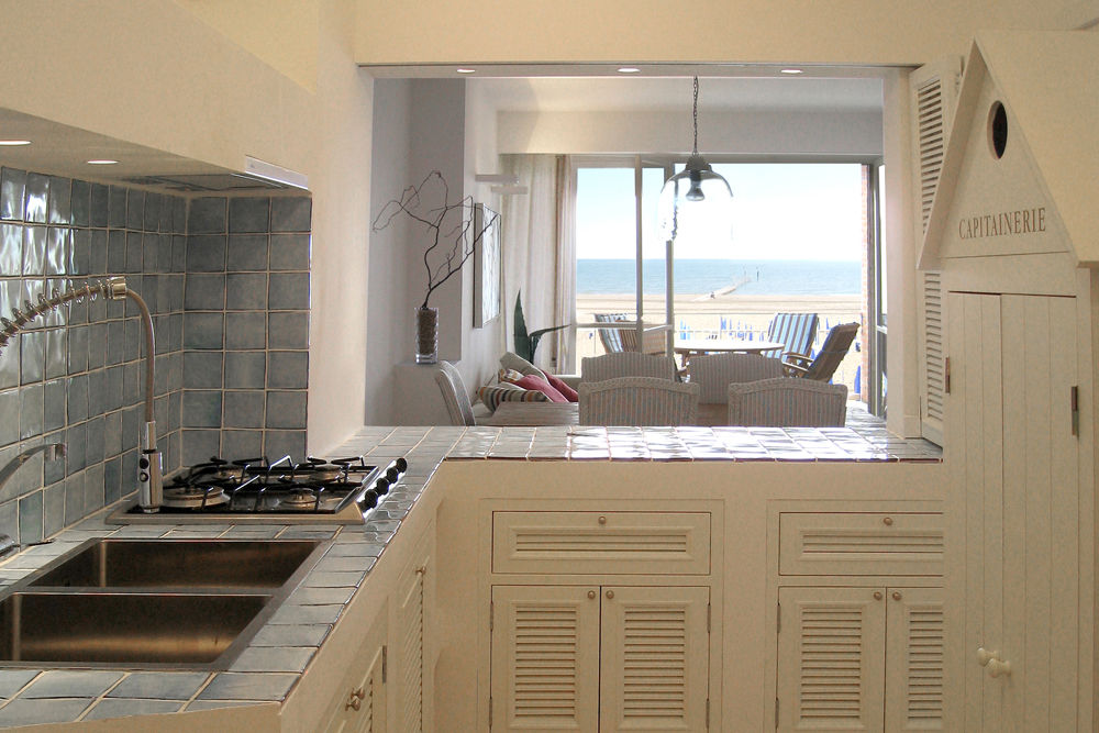 Appartamento al mare, Filippo Coltro architetto Filippo Coltro architetto Mediterranean style kitchen