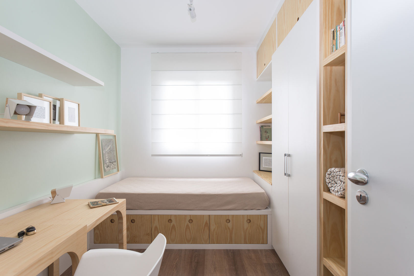 apto BTZ_WZR, ARQ.STHÊ.DEZ ARQ.STHÊ.DEZ Skandinavische Schlafzimmer Holz Holznachbildung