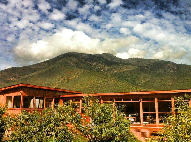 Casa Ecológica en Olmué, Nido Arquitectos Nido Arquitectos Rustic style house